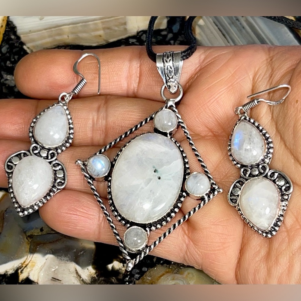 Beautiful Set of Rainbow Moonstone Pendant & Earrings